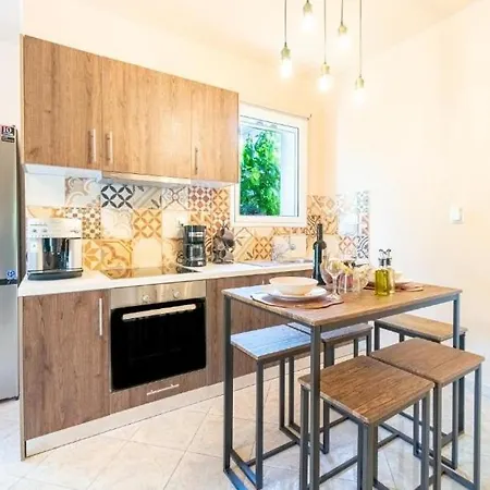 Apartament Faeax *